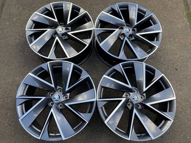 4db gyri 20" Skoda Enyaq iV [Vega] alufelni. ("2697")